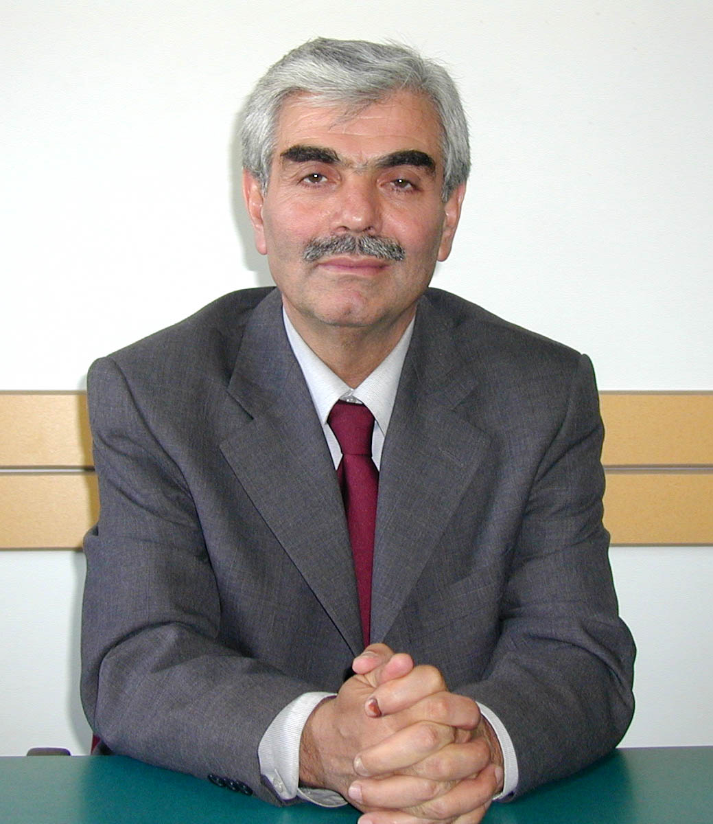 Prof.Dr.Yüksel Çavuşoğlu Kimdir