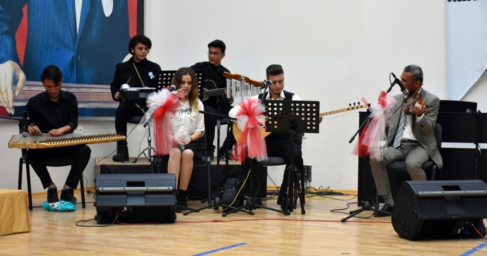 Karamanda 24 Kasım Öğretmenler Günü