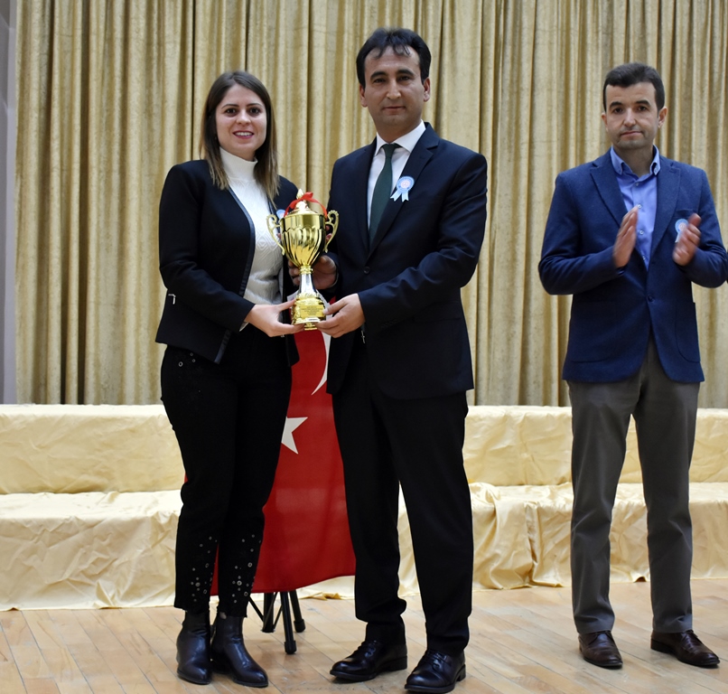 Karamanda 24 Kasım Öğretmenler Günü