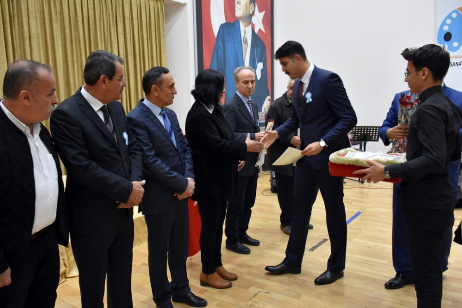 Karamanda 24 Kasım Öğretmenler Günü