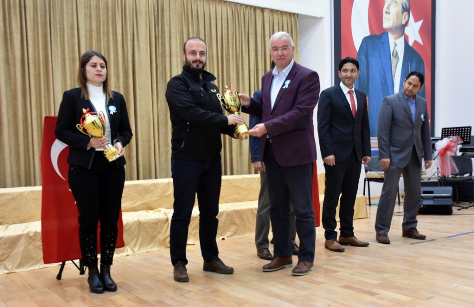 Karamanda 24 Kasım Öğretmenler Günü