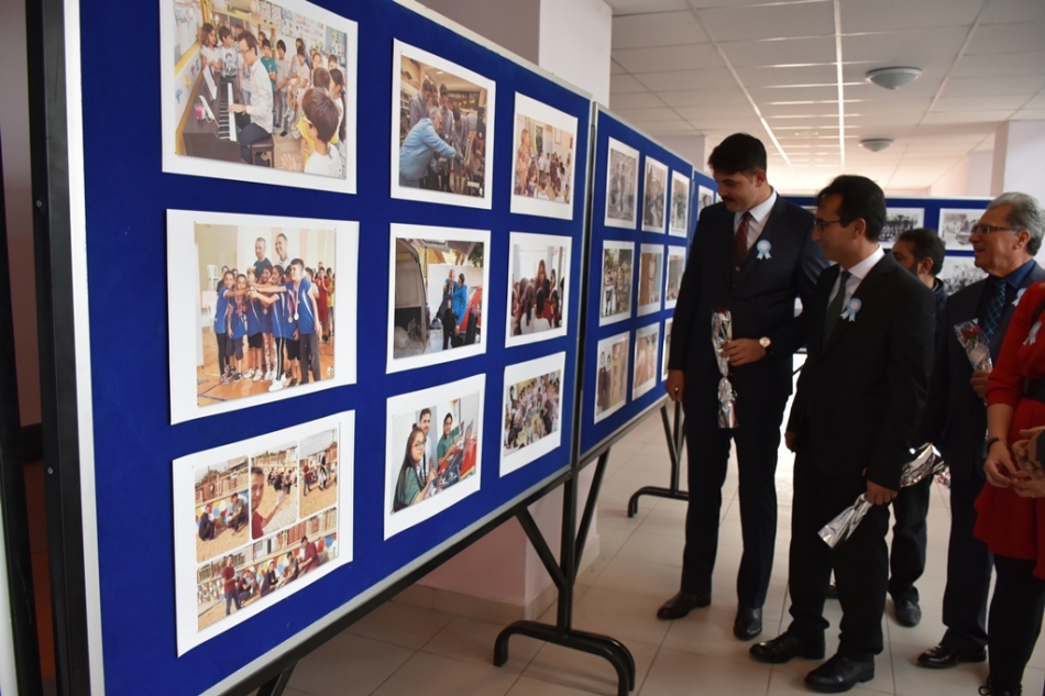 Karamanda 24 Kasım Öğretmenler Günü