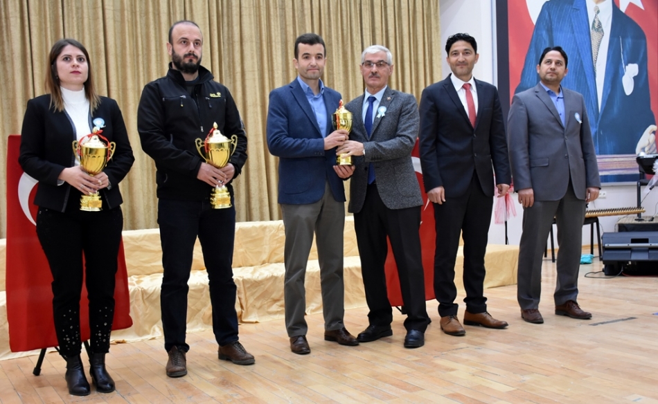 Karamanda 24 Kasım Öğretmenler Günü