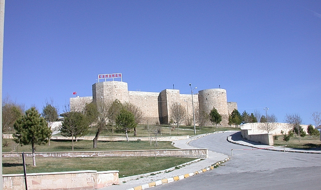 Karaman Kalesi - Karaman 2004