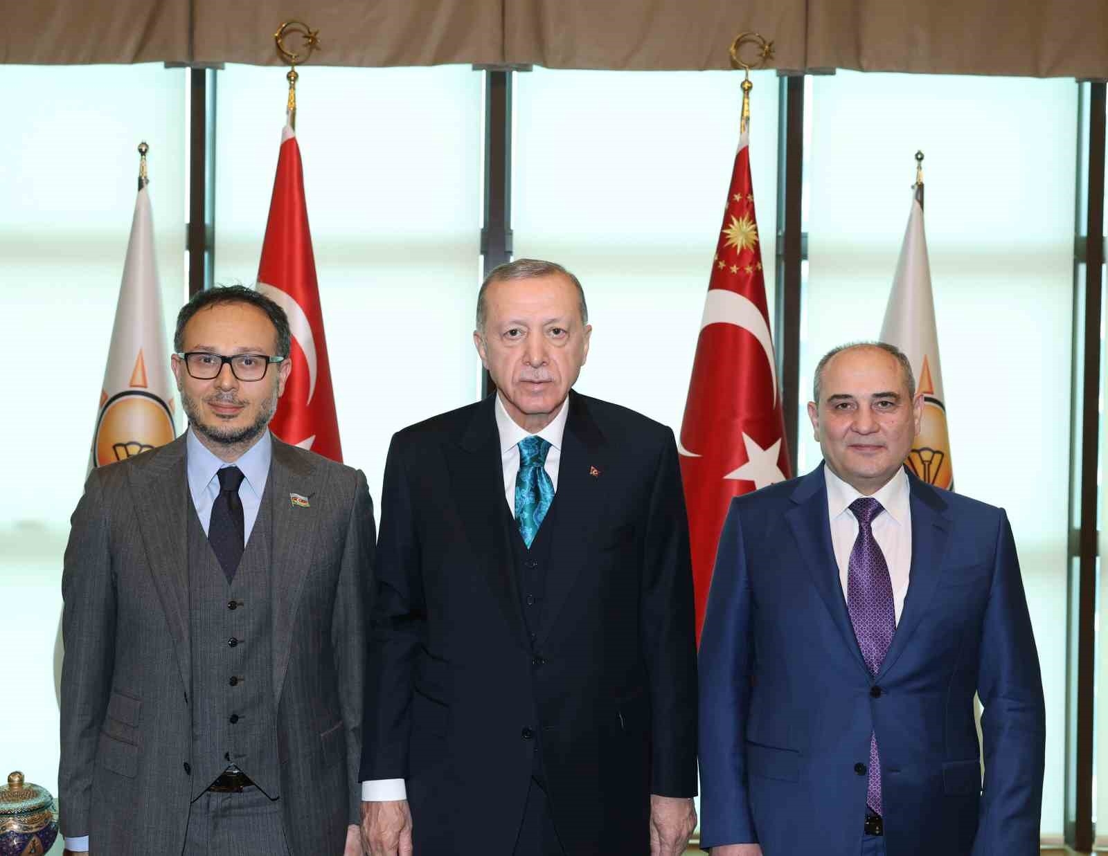 2023/03/cumhurbaskani-erdogan-yeni-azerbaycan-partisi-heyetini-kabul-etti-20230313AW84-1.jpg