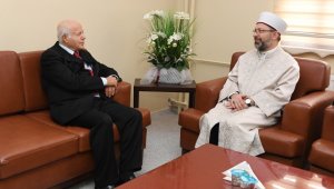 Diyanet İşleri Başkanı Erbaş'dan Cem Vakfı Genel Başkanı Doğan'a taziye ziyareti