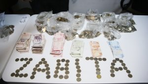 Karamanda Dilencinin üzerinde 3 bin liranın üzerinde para çıktı