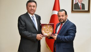 Kırgızistan Ankara Büyükelçisinden Rektör Akgül'e ziyaret