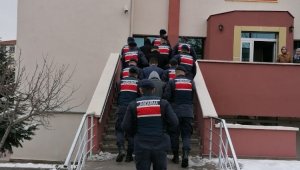 Niğde Kendilerini jandarma olarak tanıtan dolandırıcılar