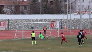 Karaman Belediyespor üç puanı 4 golle aldı