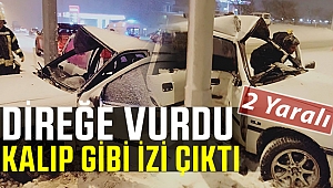 Karaman'da savrulan otomobil elektrik direğine çarptı