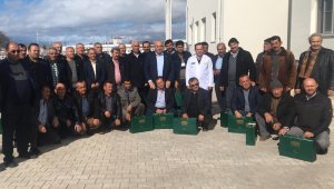 Karamanlı muhtarlar Torku'nun pekmez ve meyve suyu tesislerini gezdi