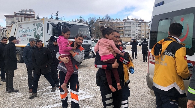 Minibüsün içinde yakılan tüp alev aldı, 6 kişilik aile ölümden döndü