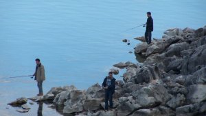 Beyşehir Gölü'nde yasak dönemde olta avcılığı da yasak