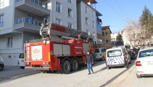 Elektrik panosundaki yangın büyümeden söndürüldü