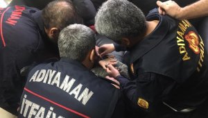 İtfaiye parmağın sıkıştığı yüzüğü çıkarttı