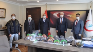 Okullarda Üretilen Siperlik Maskeler Sağlık Çalışanlarına Teslim Edildi