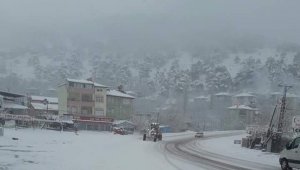 Sertavul Geçidi zincirsiz geçit vermiyor