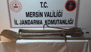 Tarsus'ta kaçak kazı yapan 5 kişi suçüstü yakalandı