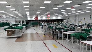 Toroslar'da ilçenin dört bir yanı dezenfekte ediliyor