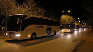 Cezayir'den getirilen 144 Türk vatandaşı Konya'da yurda yerleştirildi