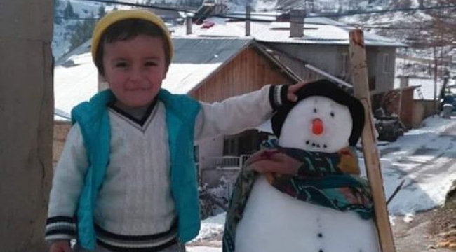 İlaçlama makinesinde sıkışıp ölen çocuk doğum gününde toprağa verildi