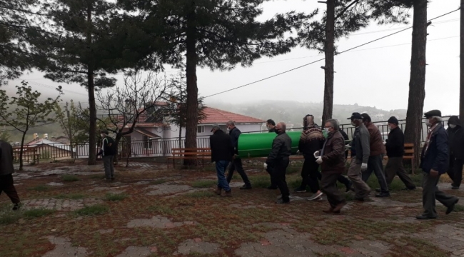 Karaman'da yangında ölen Şebboy Teyze defnedildi