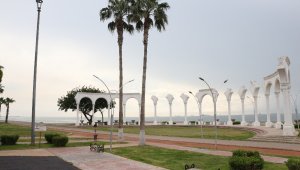 Mersin evde kalarak büyükşehirler içinde en az vakaya sahip il konumunda