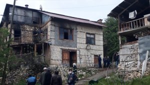 Yaşlı kadın yangında can verdi