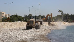 Erdemli sahilleri halkın kullanımına hazırlanıyor