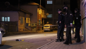 Karaman'da bir kişi benzinle tekel bayiini yaktı