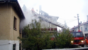 - KARAMAN'DA EV YANGINI