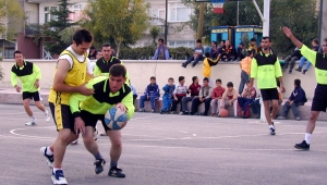 KARAMAN'DA SOKAK BASKETBOLU TURNUVASI