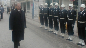 KARAMAN VALİSİ İSMET METİN GÖREVİNE BAŞLADI