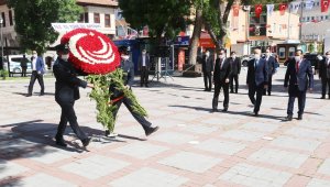Karaman'da 743. Türk Dil Bayramı sade bir törenle kutlandı