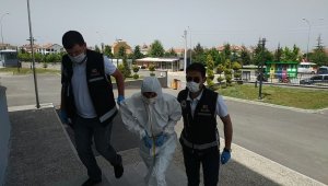 Karaman'da adliyeye sevk edilen silah kaçakçısı tutuklandı