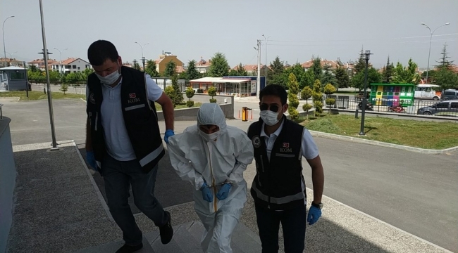 Karaman'da adliyeye sevk edilen silah kaçakçısı tutuklandı