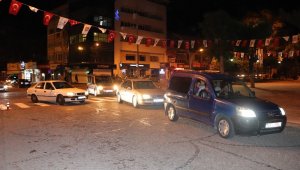 Karaman'da vatandaşlar kısıtlamanın bitmesiyle kendilerini sokağa attı