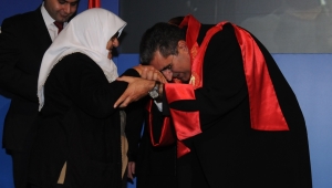 KONUK: BU SENE ANNELER GÜNÜNDE BEDENLER UZAK GÖNÜLLER DAHA BİR YAKIN OLACAK