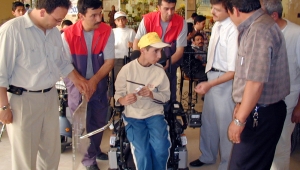 - ÖZÜRLÜLERE ANLAMLI YARDIM