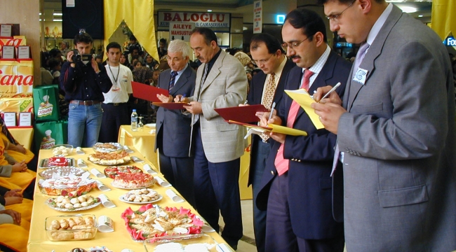 TATLI VE PASTALAR KARAMAN'DA YARIŞTI