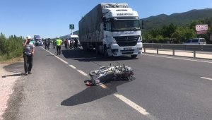 Tırla çarpışan motosikletteki karı koca öldü