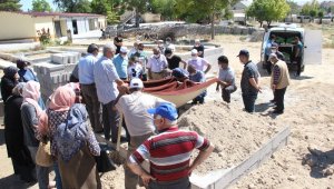 Karamanlı 50 yıllık evli çifti ölüm bile ayıramadı