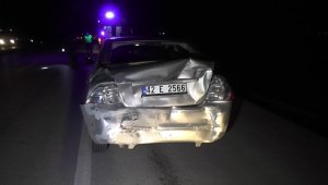 Tır otomobile arkadan çarptı: 3 yaralı
