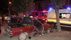 Karaman'da dur ihtarına uymayan araç kaza yaptı: 1'i ağır 2 yaralı
