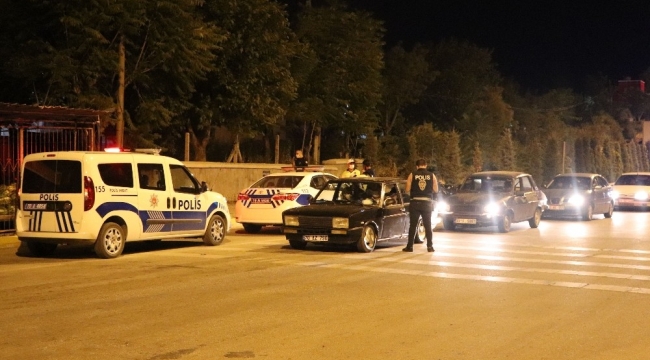 Karaman'da polisten asayiş ve trafik uygulaması