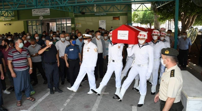Kaza kurşunuyla ölen Astsubay Güven göz yaşları arasında toprağa verildi