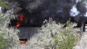 Konya'da geri dönüşüm deposunda yangın