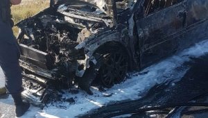 Konya'da seyir halindeki otomobilde yangın