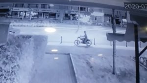 Motosiklet hırsızı kameraya yakalandı